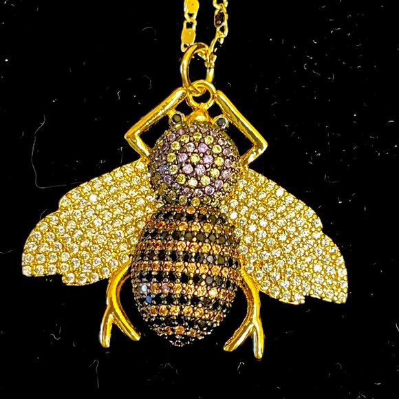 Beautiful Multi Color CZ Bee Pendant & 18K GP Chain - Picture 3 of 4